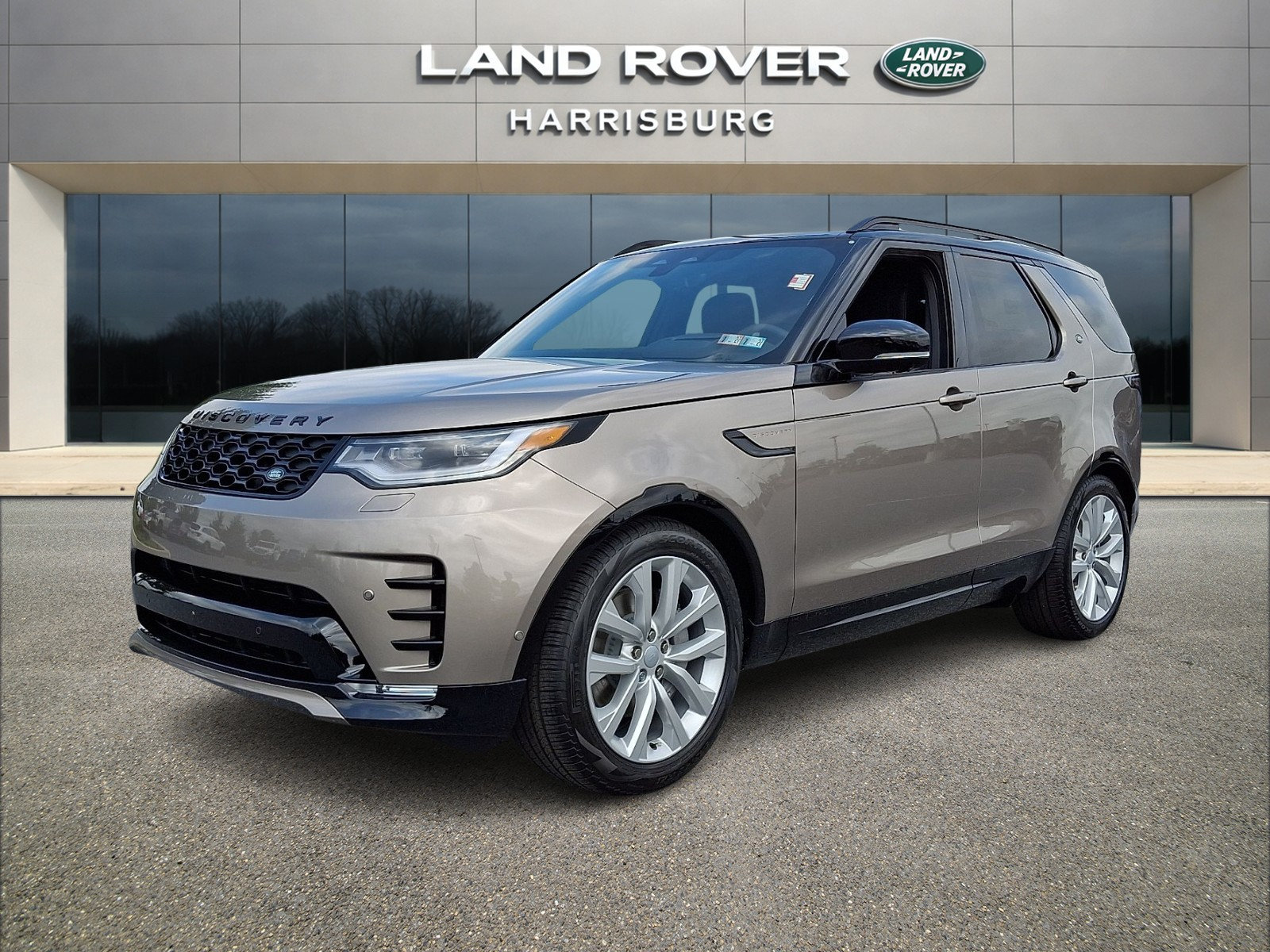 New 2026 Land Rover Discovery Dynamic SE