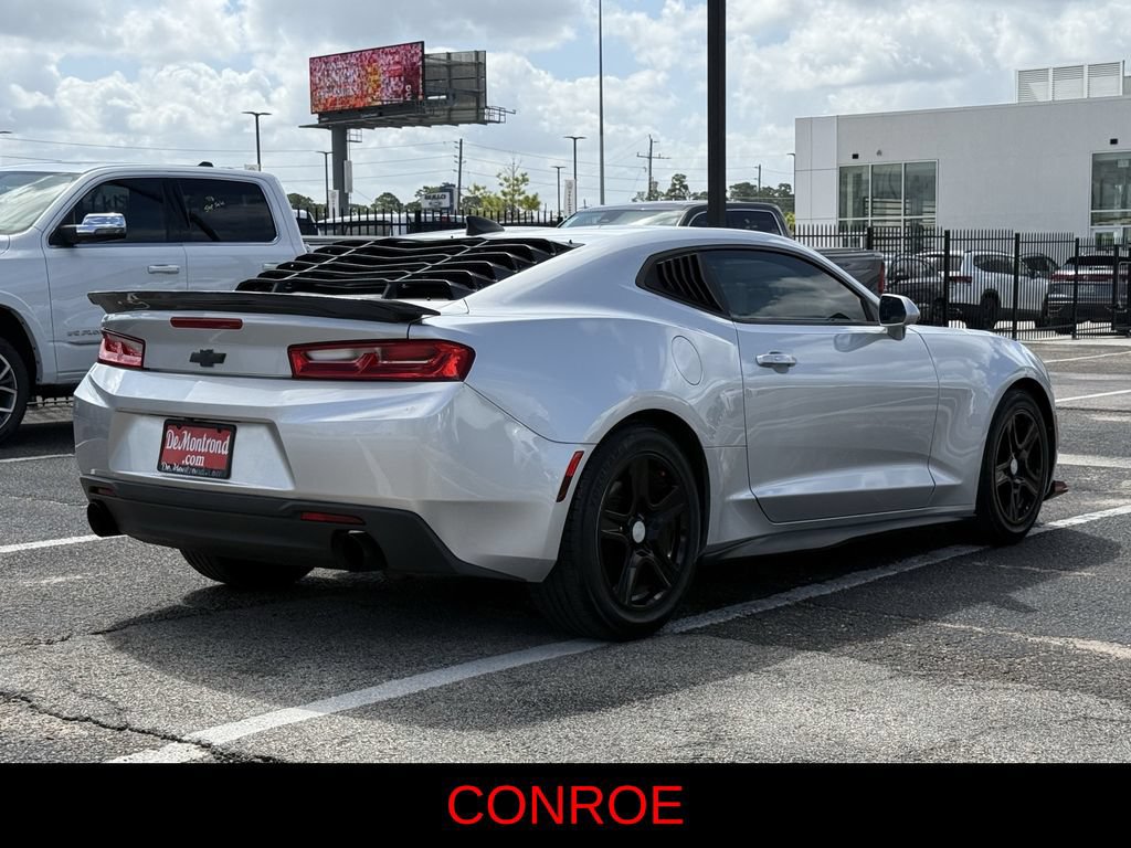 Used 2017 Chevrolet Camaro LT RWD image 6