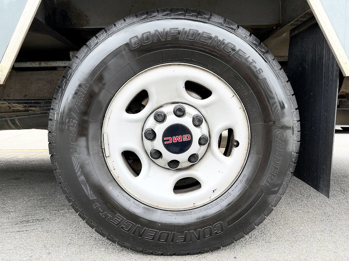 Used 2019 GMC Savana 3500 w/ Driver Convenience Package RWD image 26