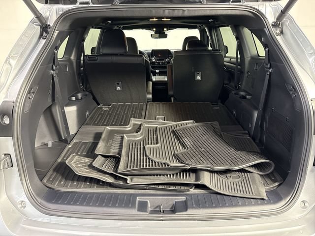 Used 2024 Toyota Highlander XSE AWD/4WD image 33