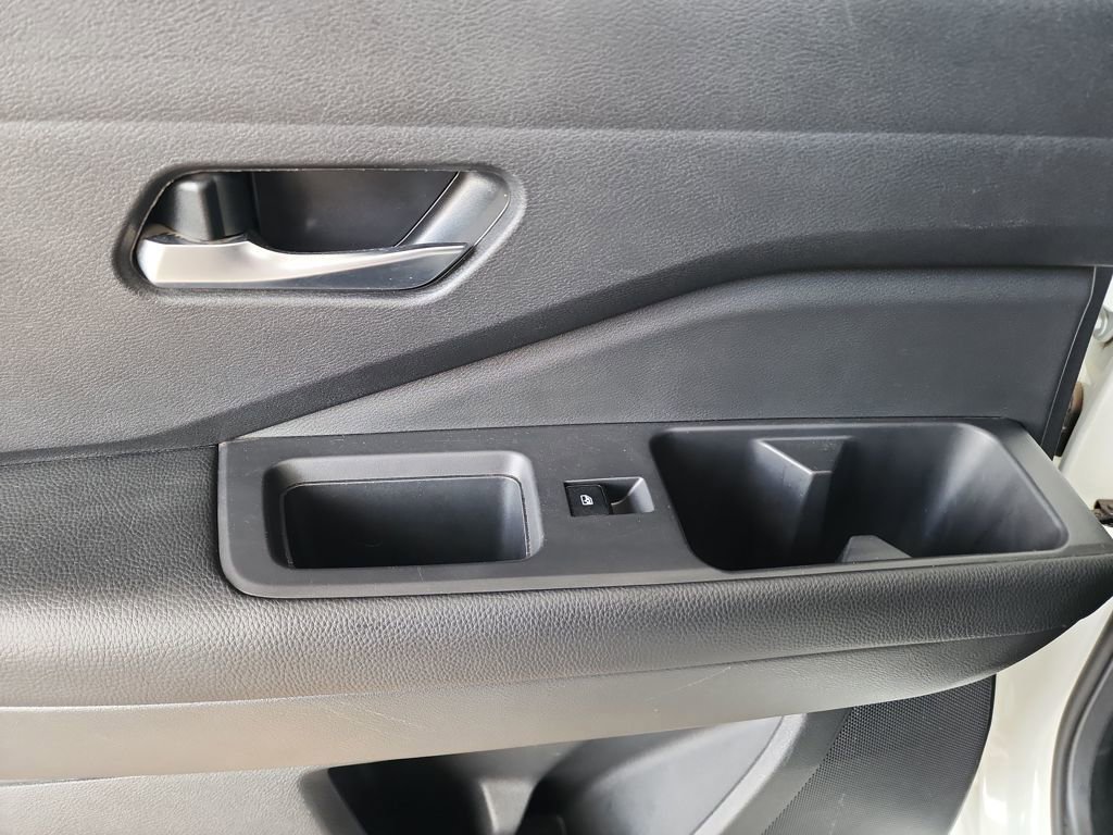 Used 2022 Nissan Pathfinder SV FWD image 38