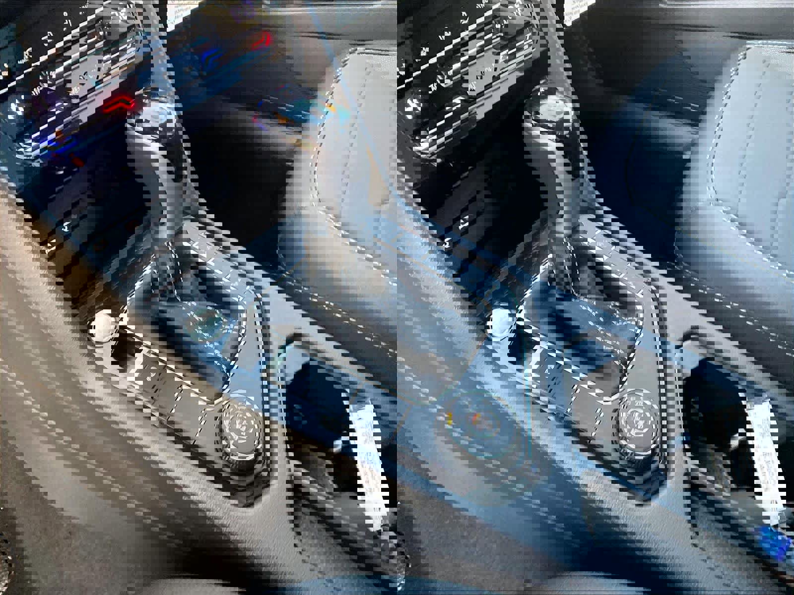 New 2026 Volkswagen Taos SE image 14