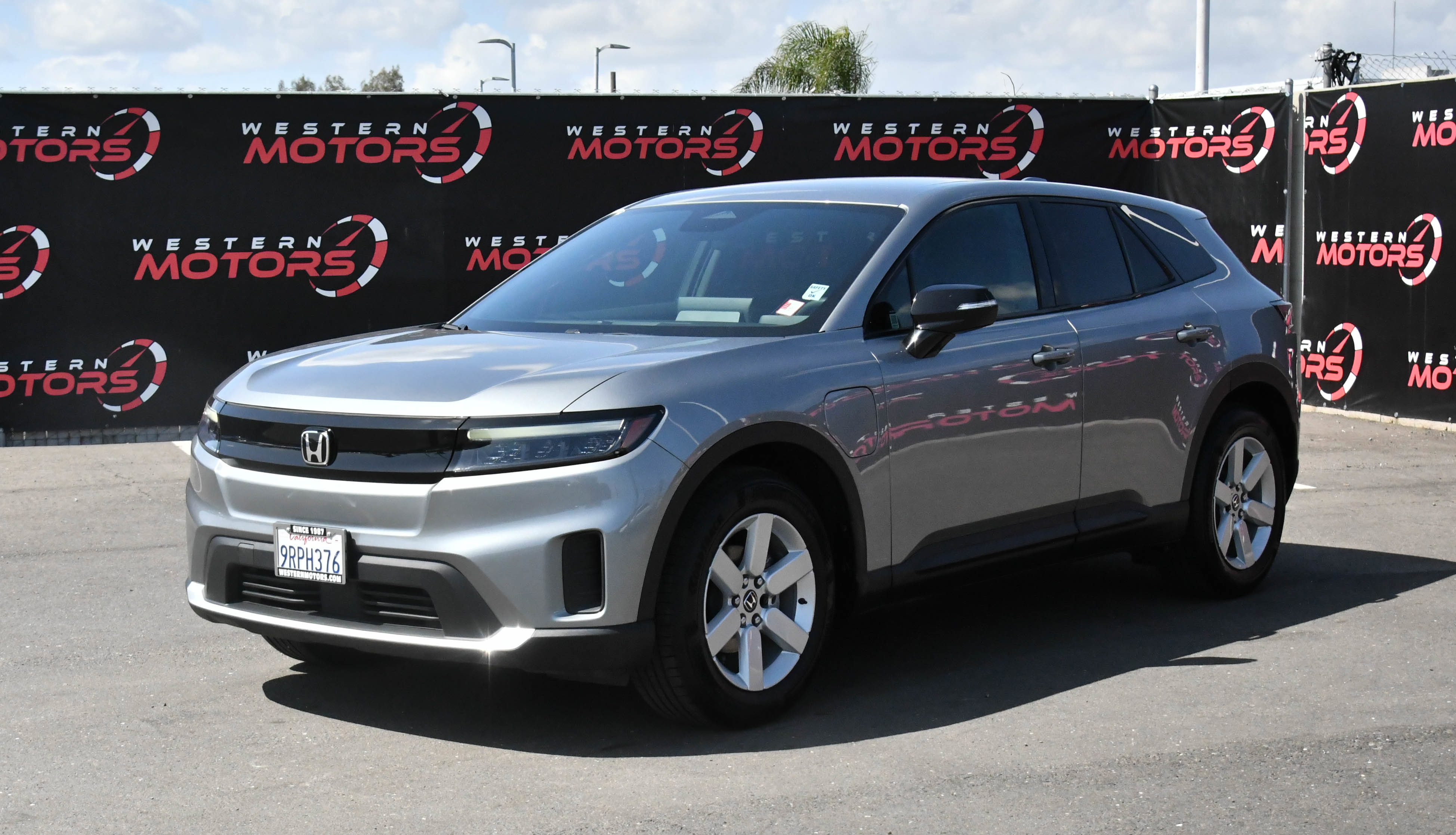 Used 2024 Honda Prologue EX image 3