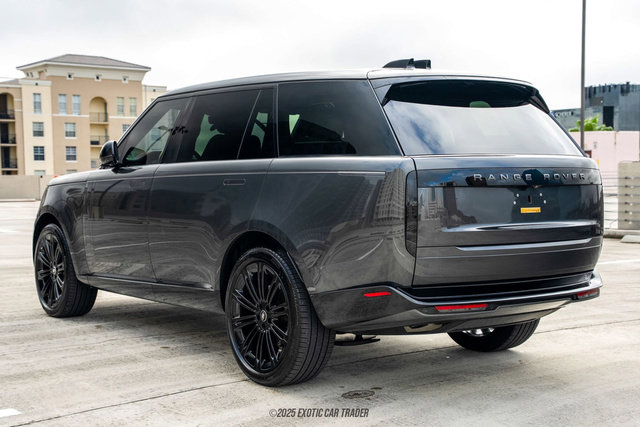 Used 2025 Land Rover Range Rover Long Wheelbase SE image 6