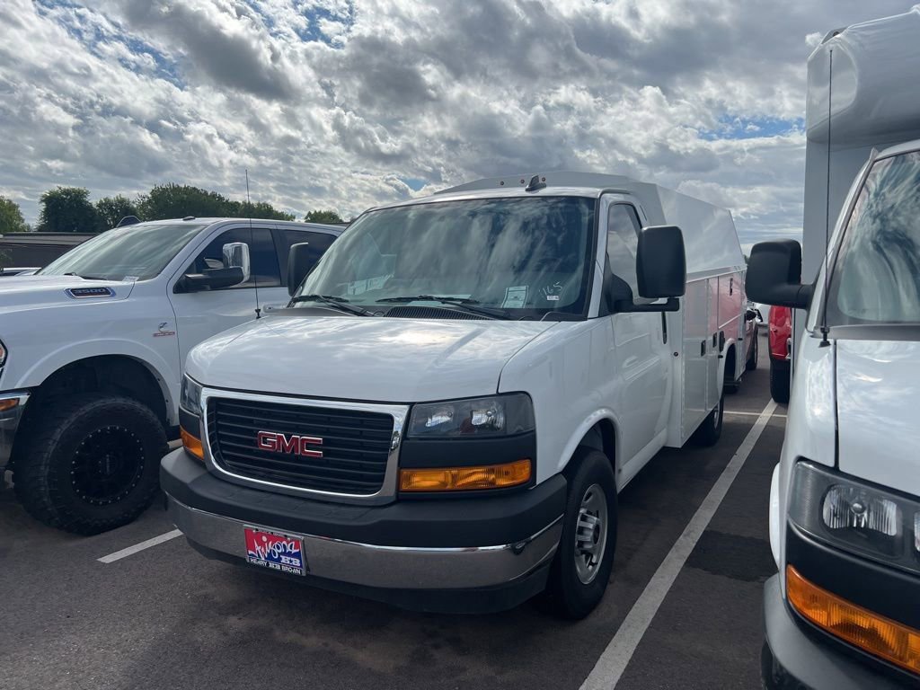 New 2025 GMC Savana 3500 w/ Power Convenience Package RWD image 1