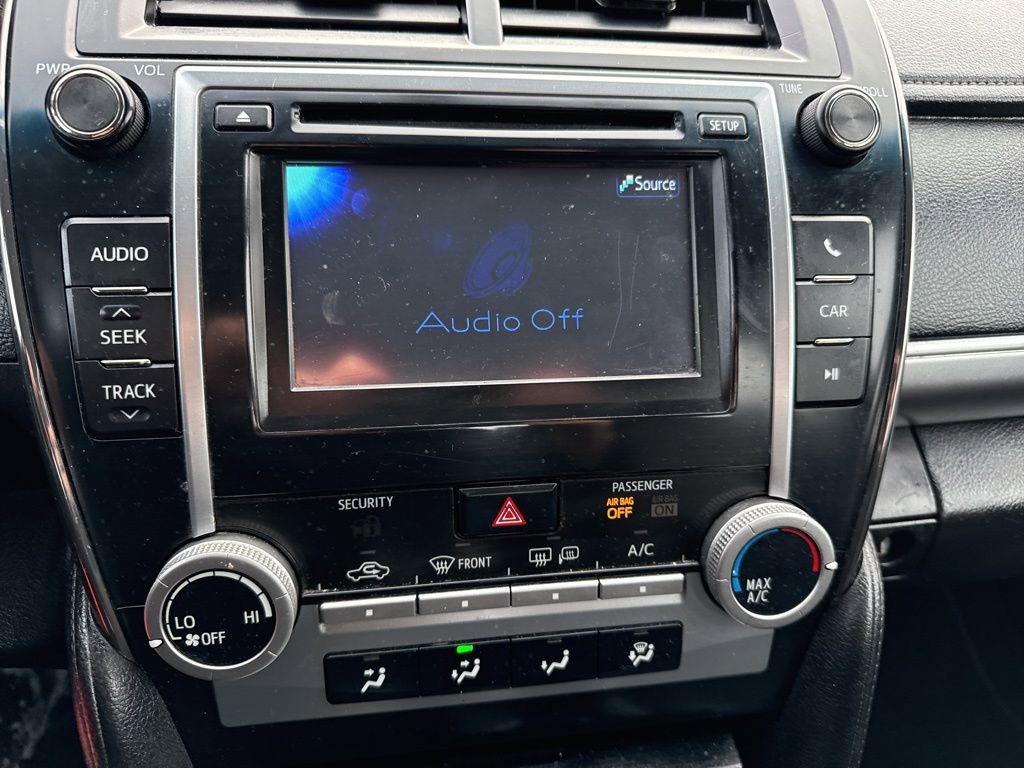 Used 2013 Toyota Camry SE image 19