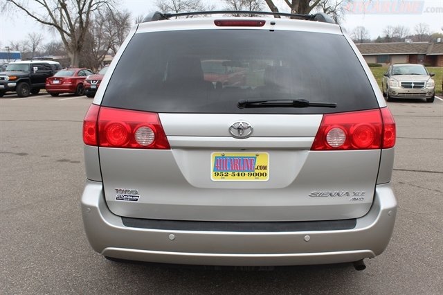 Used 2008 Toyota Sienna XLE Limited image 31