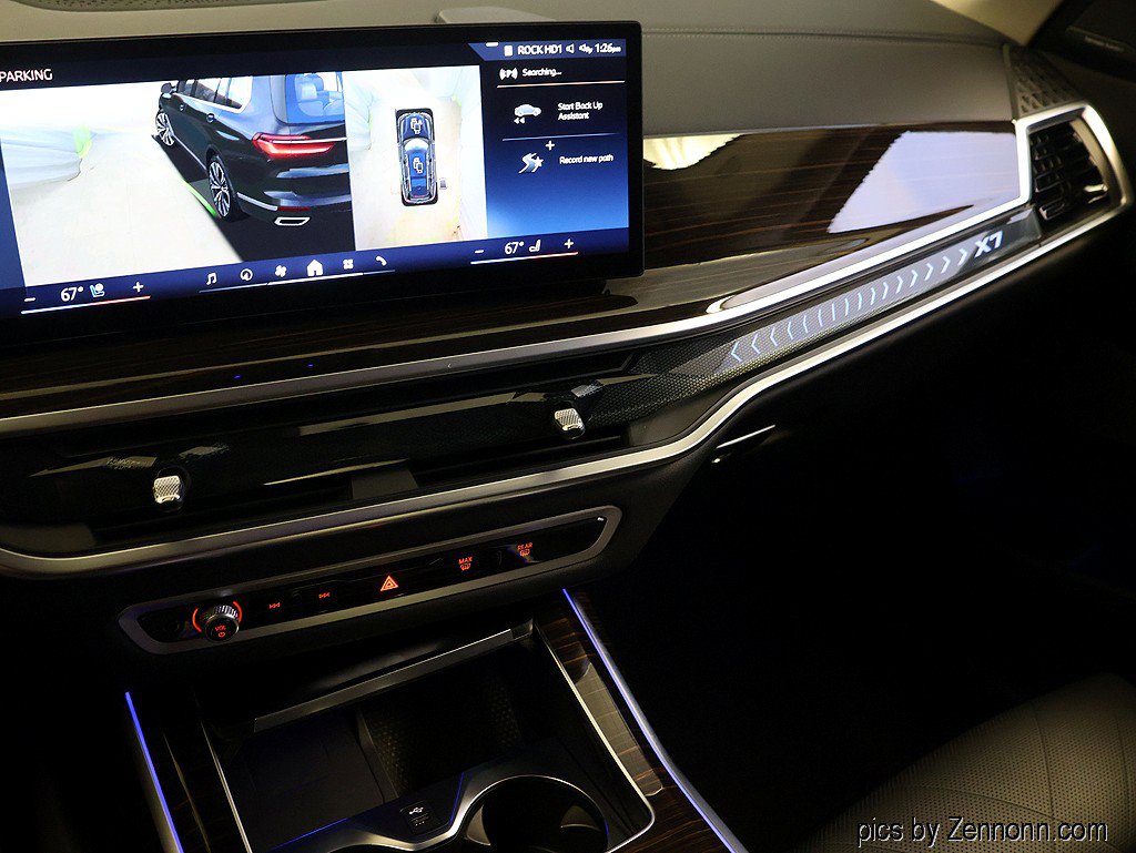 Certified 2025 BMW X7 xDrive40i AWD/4WD image 25