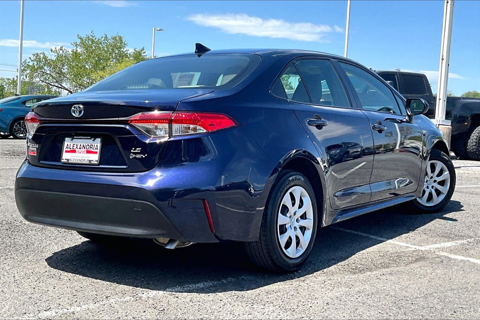 Used 2025 Toyota Corolla LE image 12