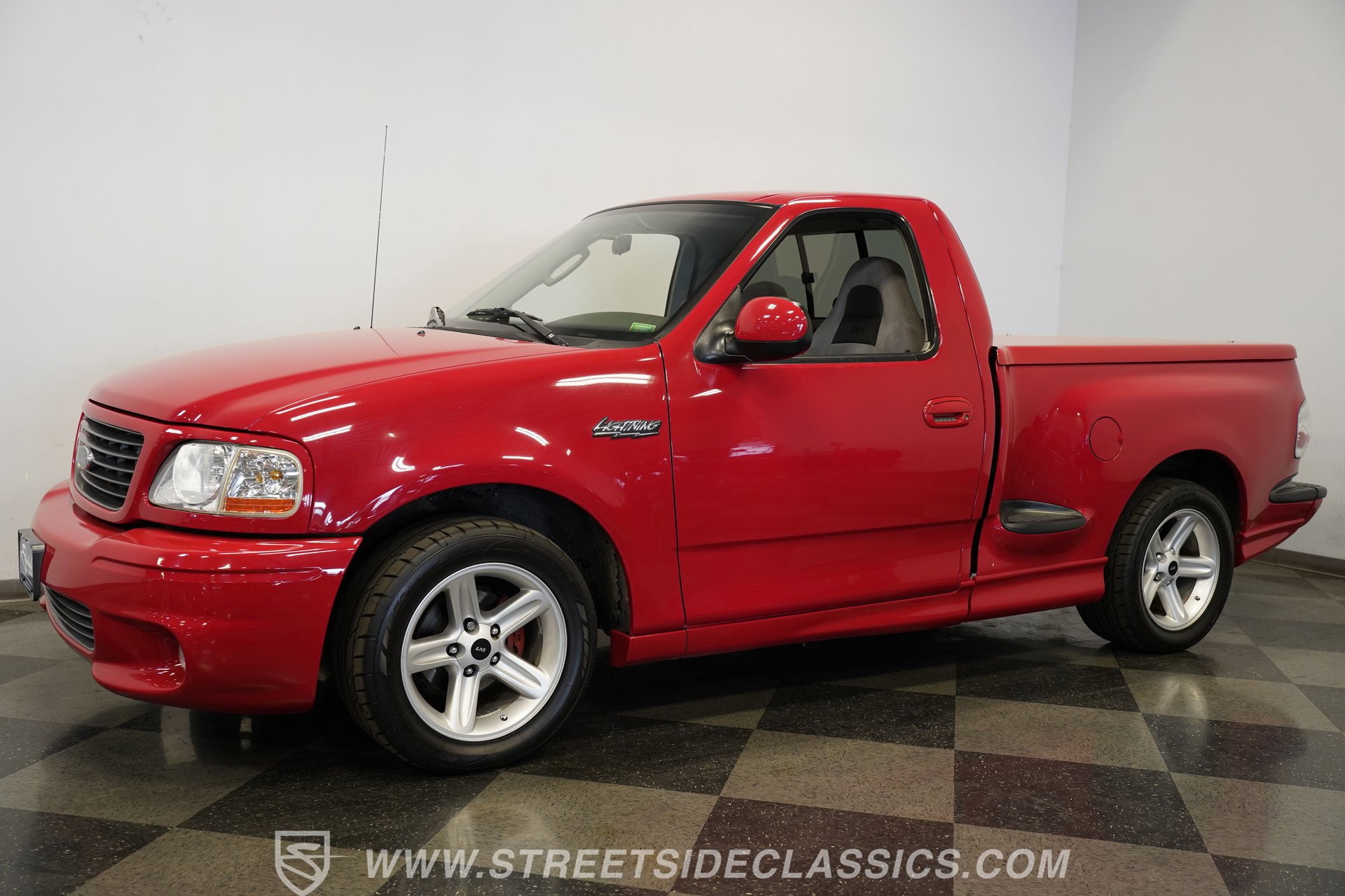 Used 2003 Ford F150 Lightning RWD image 7