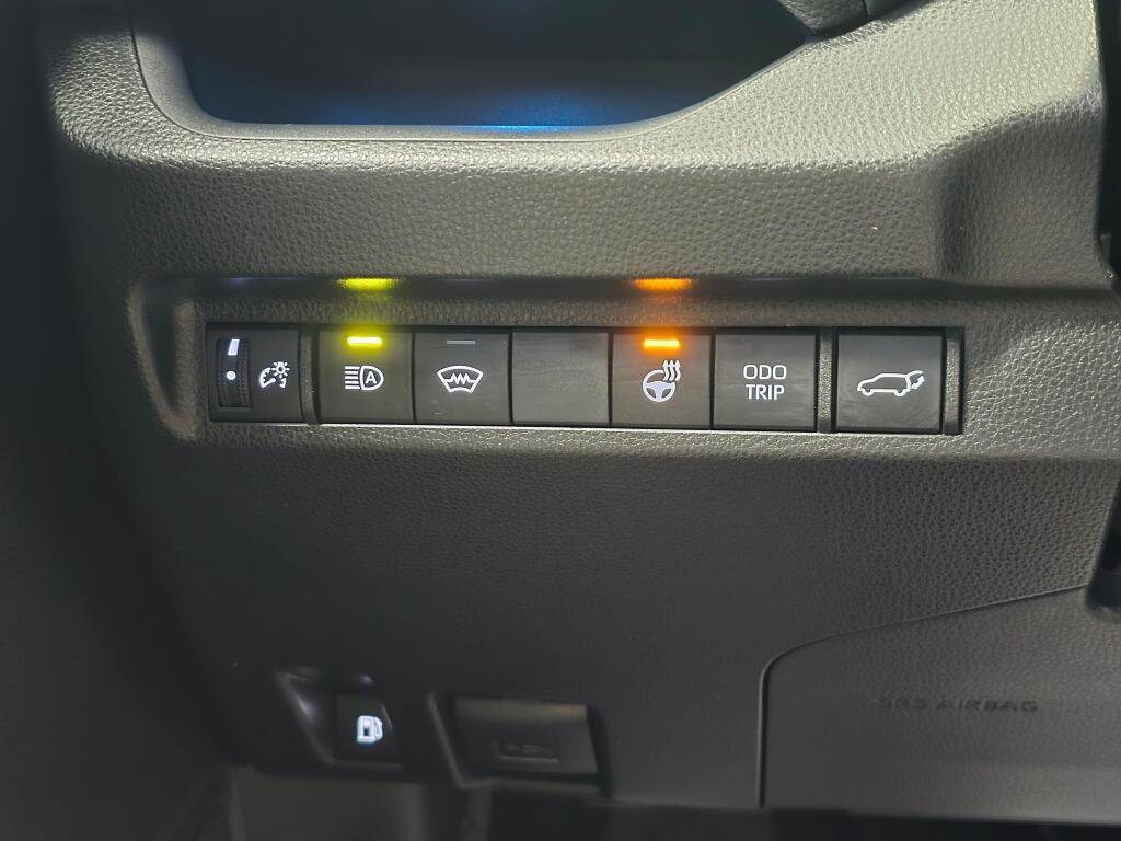 Used 2024 Toyota RAV4 XSE w/ Weather Package image 27
