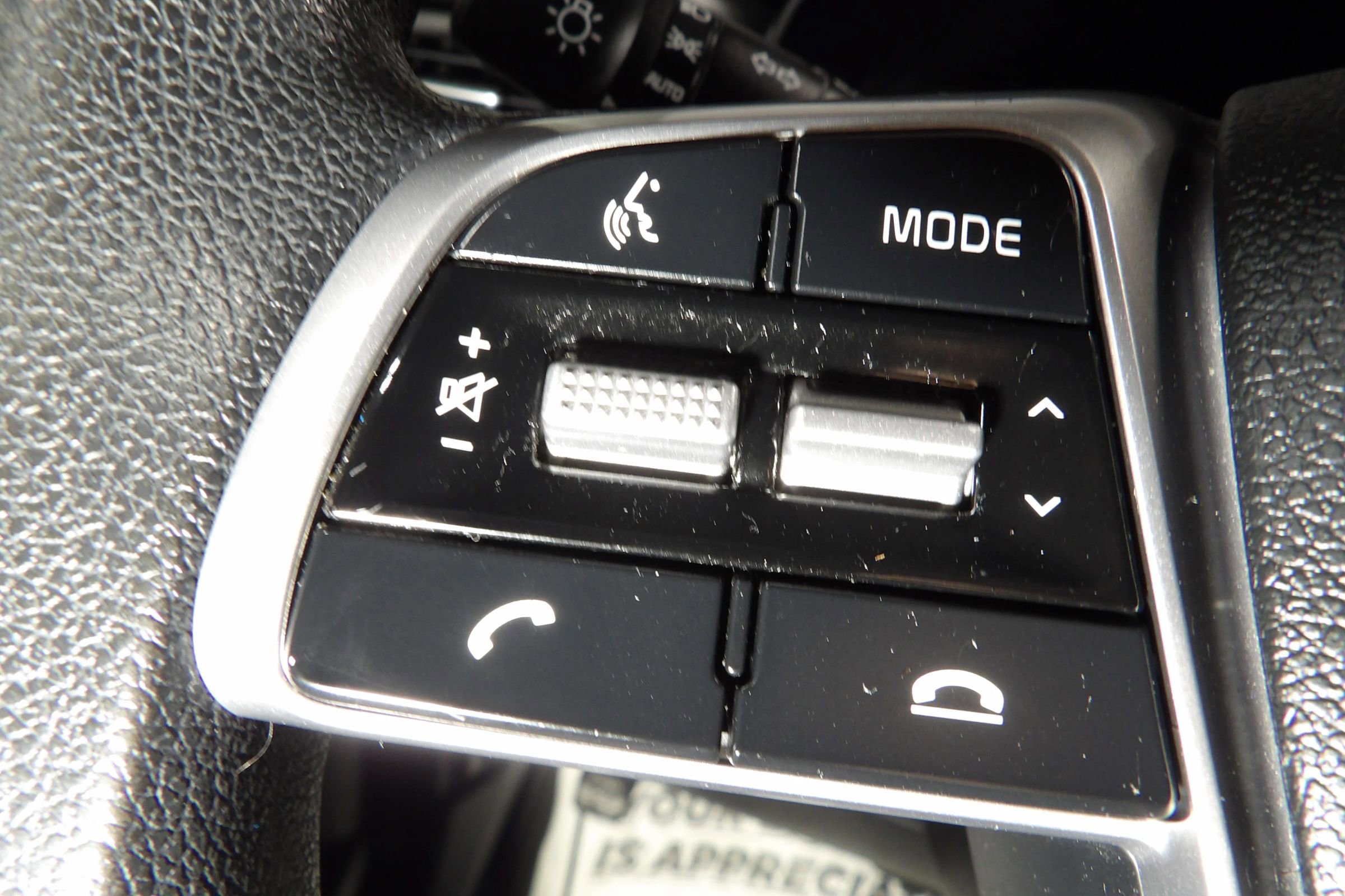 Used 2020 Kia Sorento AWD V6 image 24