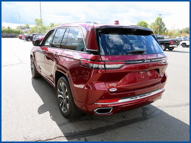 Used 2022 Jeep Grand Cherokee Overland w/ Luxury Tech Group IV image 5