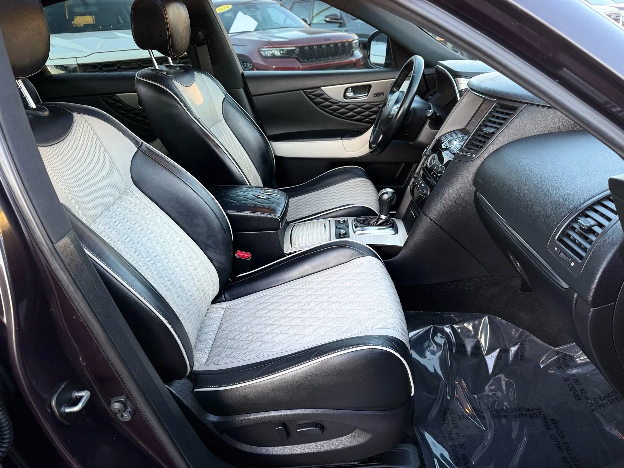 Used 2017 INFINITI QX70 3.7 w/ Limited Package AWD/4WD image 22