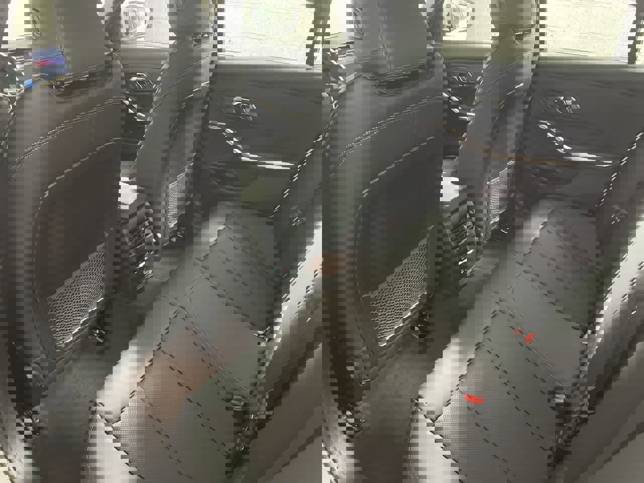 Certified 2023 BMW 330i xDrive Sedan w/ Driving Assistance Package image 13