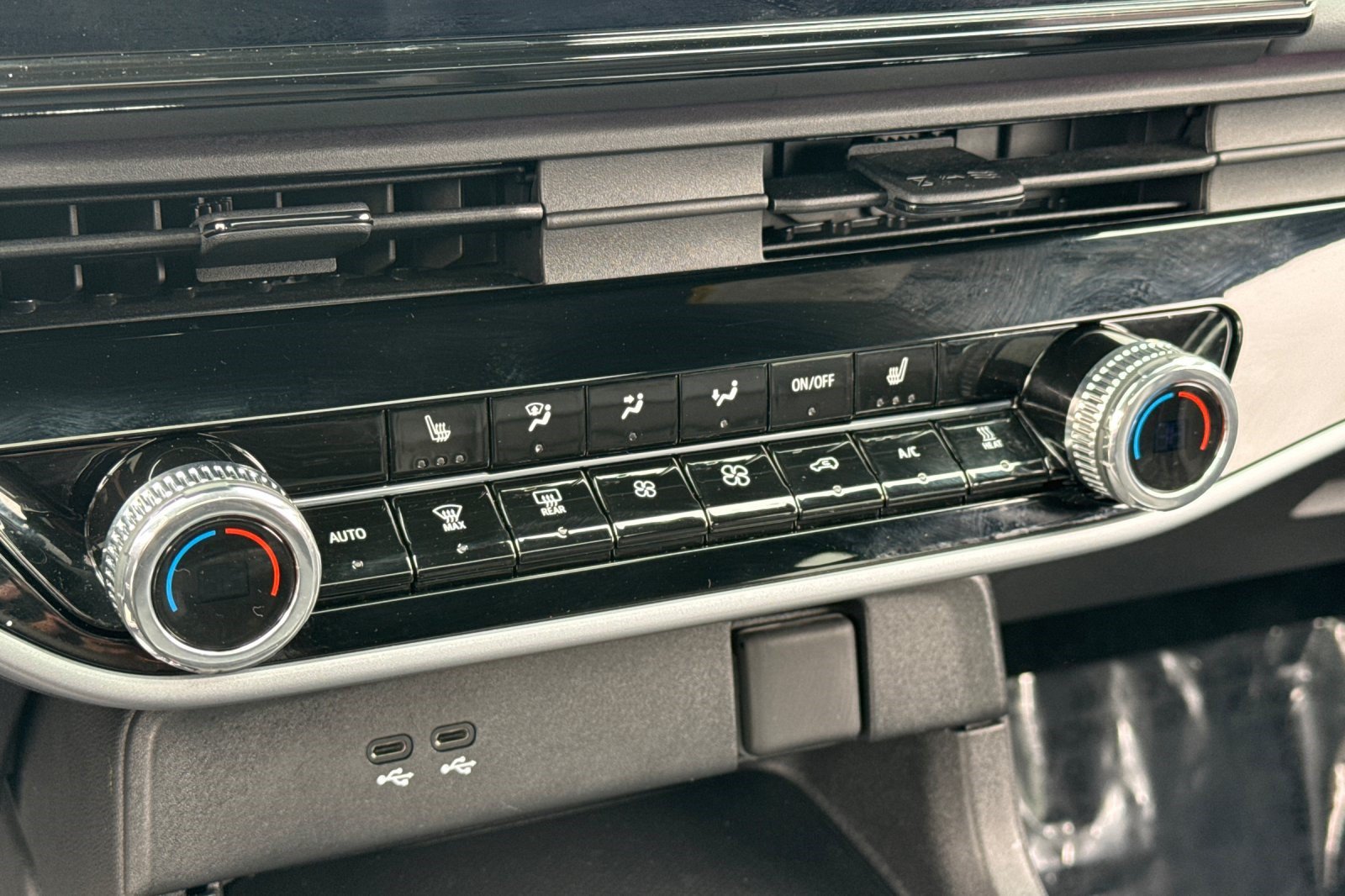 Certified 2024 Honda Prologue Touring image 19