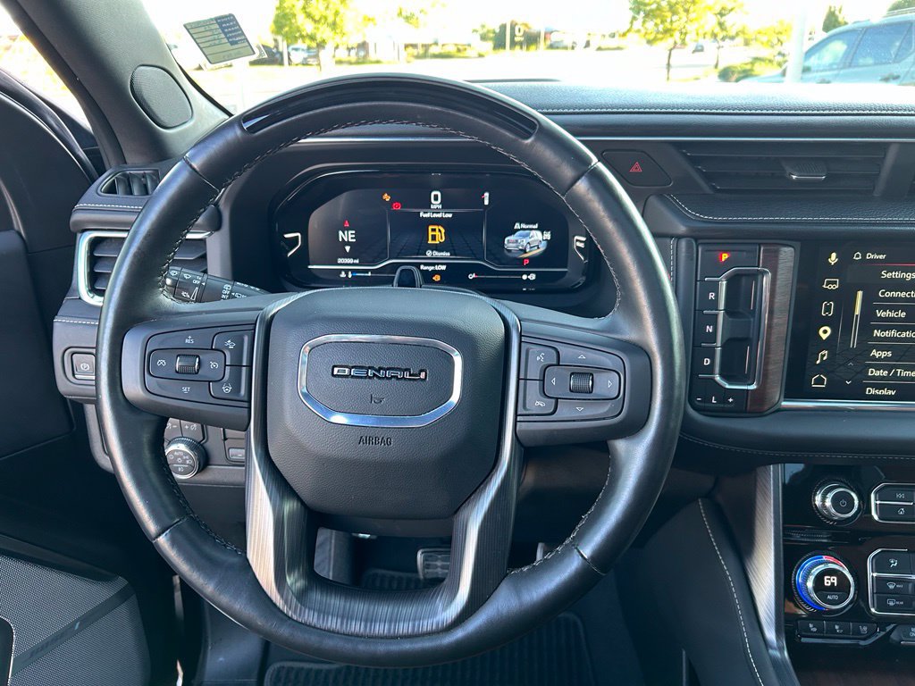Used 2023 GMC Yukon Denali Ultimate AWD/4WD image 21