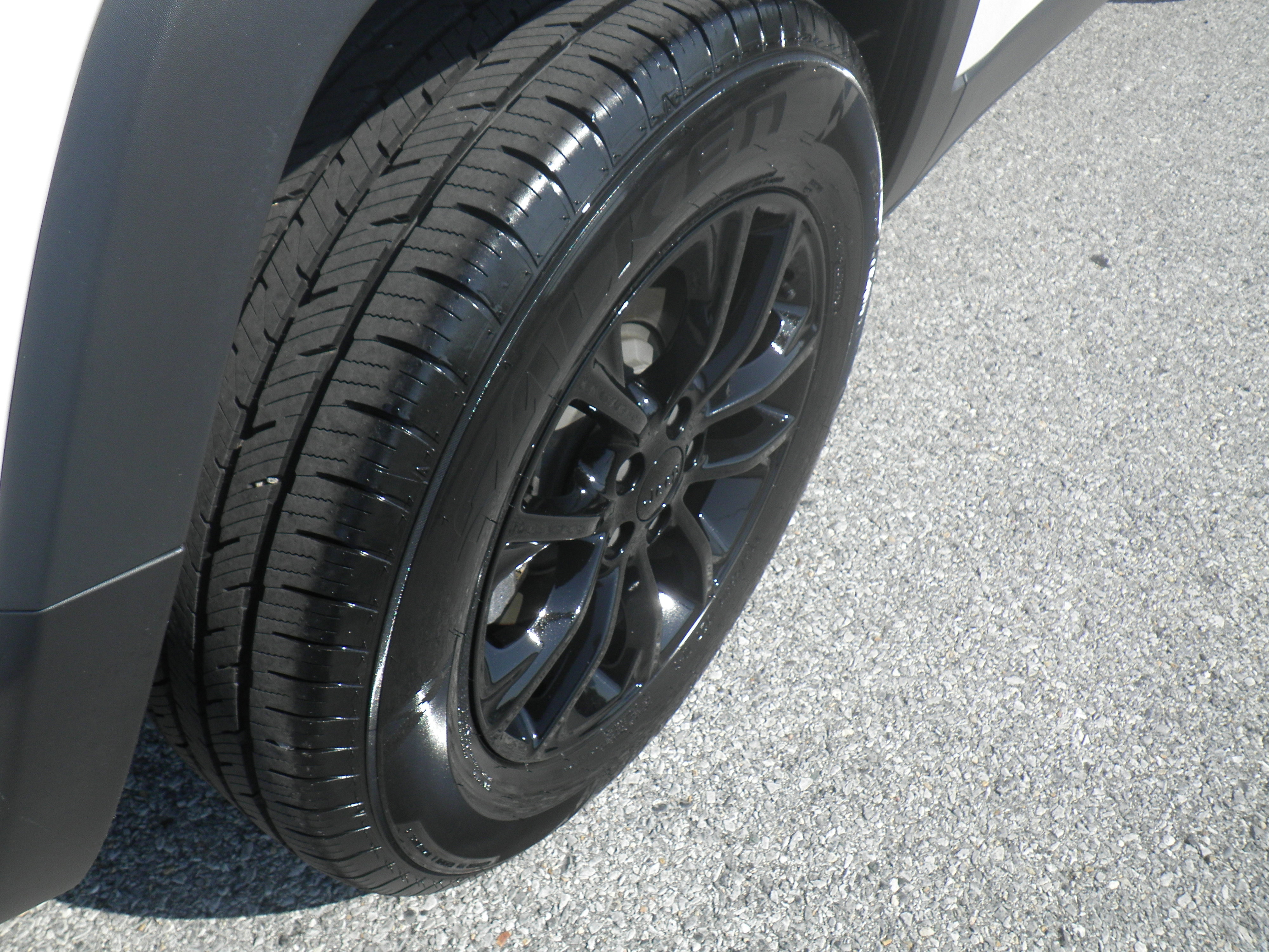 Used 2023 Jeep Cherokee Altitude Lux image 11