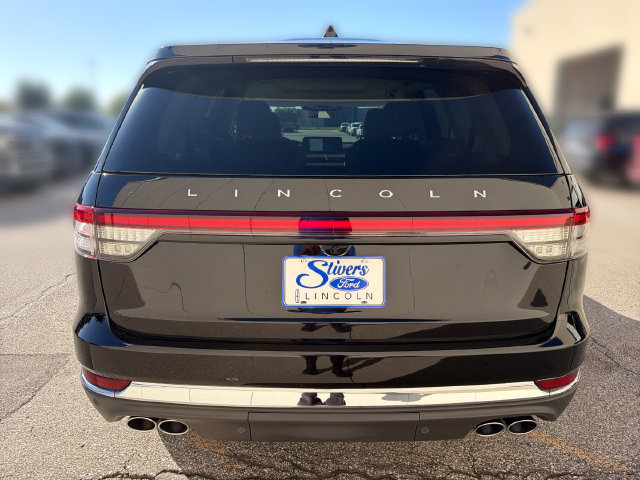 New 2027 Lincoln Aviator AWD image 7