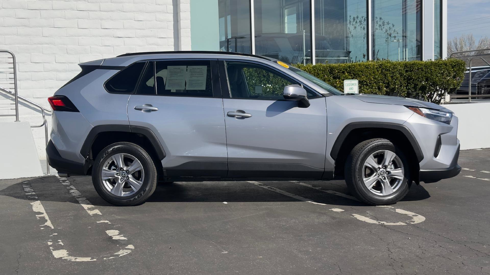 Used 2024 Toyota RAV4 XLE w/ Convenience Package image 3