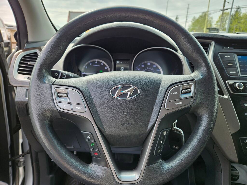 Used 2018 Hyundai Santa Fe Sport FWD image 19