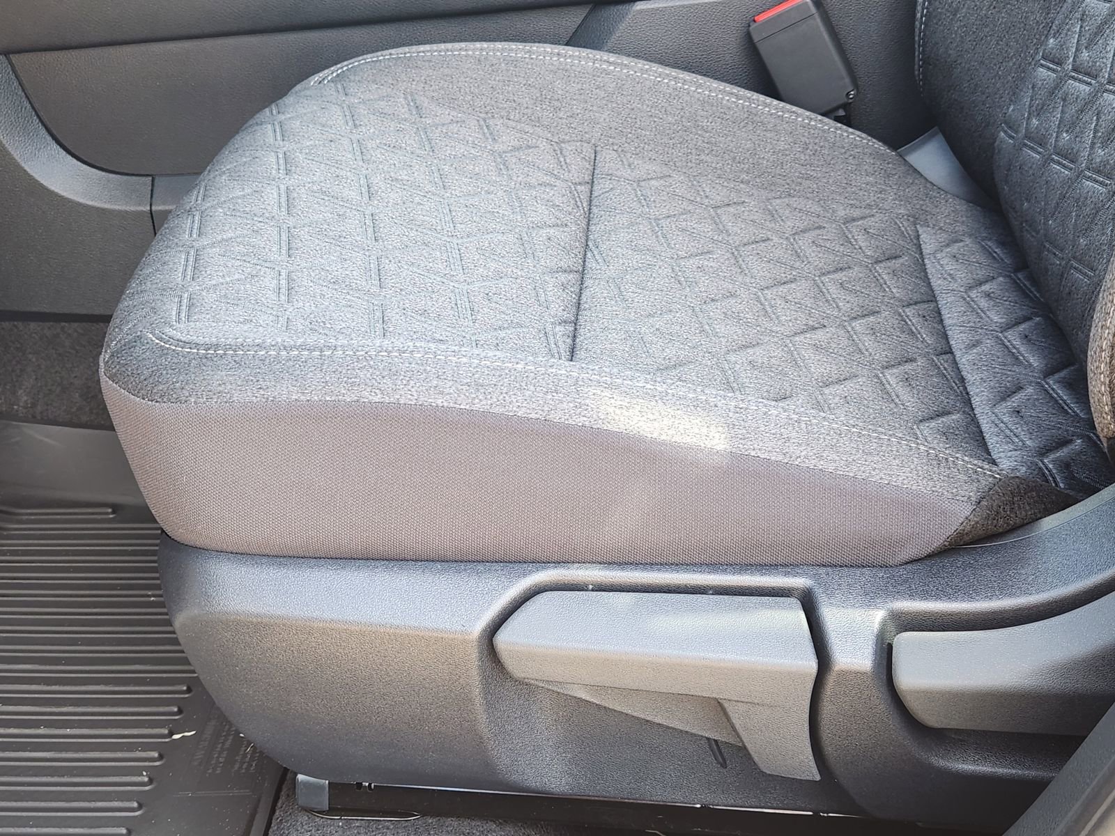 New 2026 Nissan Kicks SV image 22