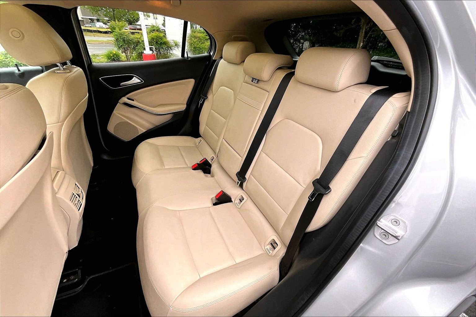 Used 2015 Mercedes-Benz GLA 250 4MATIC image 24