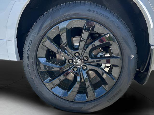 Certified 2025 Land Rover Discovery Sport S image 11