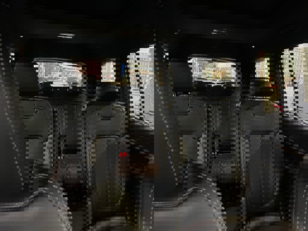 New 2025 Jeep Grand Cherokee L Limited w/ Luxury Tech Group II image 24