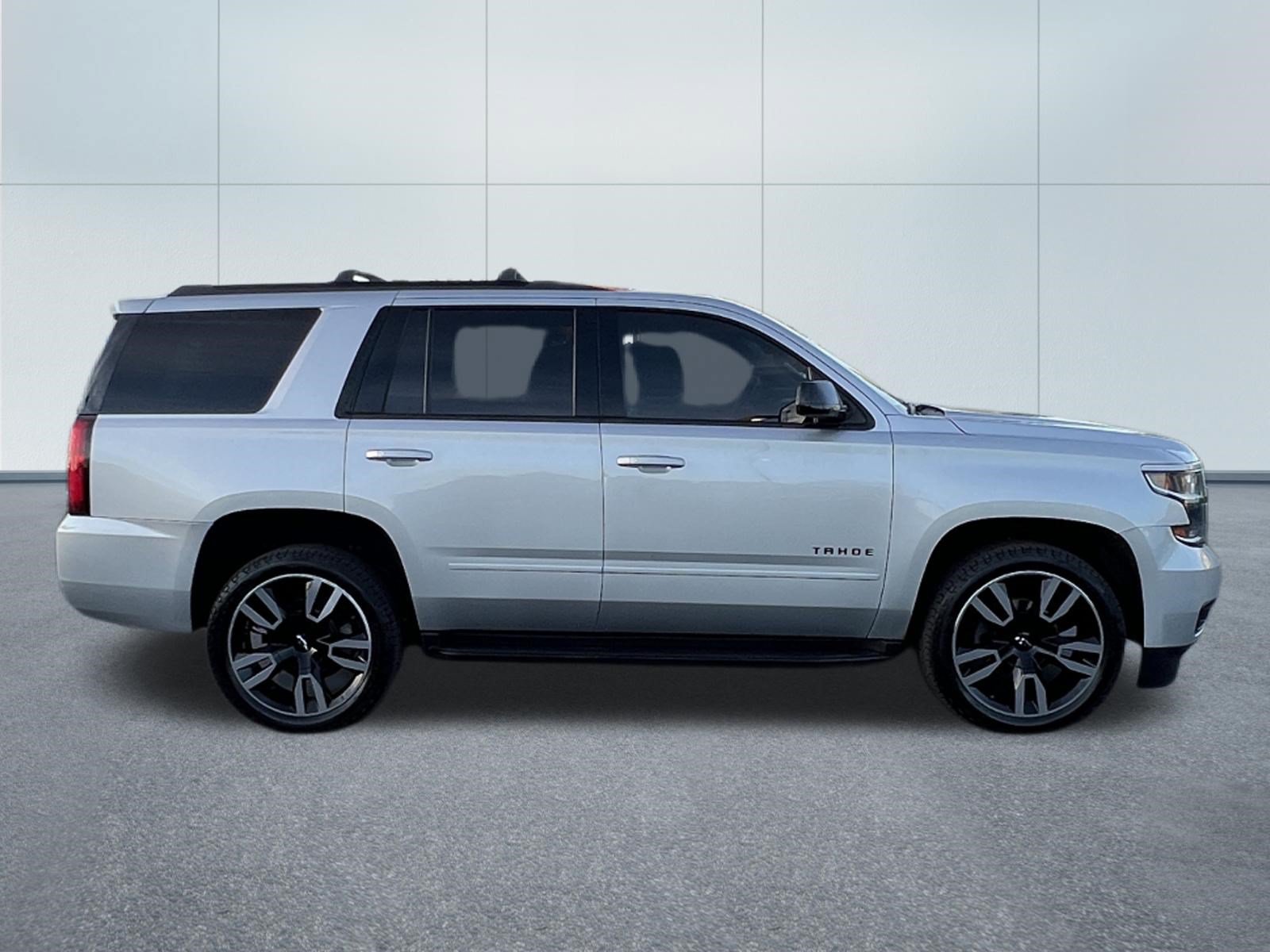 Used 2018 Chevrolet Tahoe Premier w/ RST Edition AWD/4WD image 7