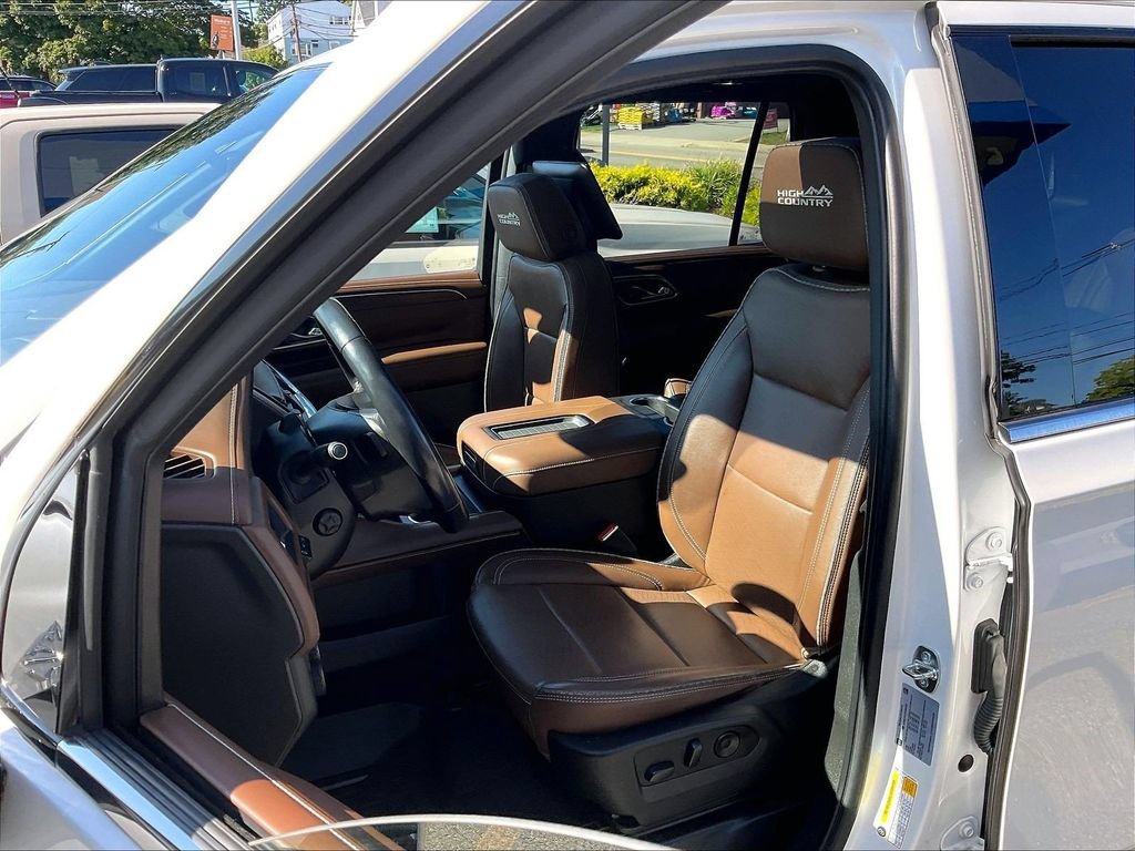 Used 2023 Chevrolet Tahoe High Country w/ Advanced Technology Package AWD/4WD image 10