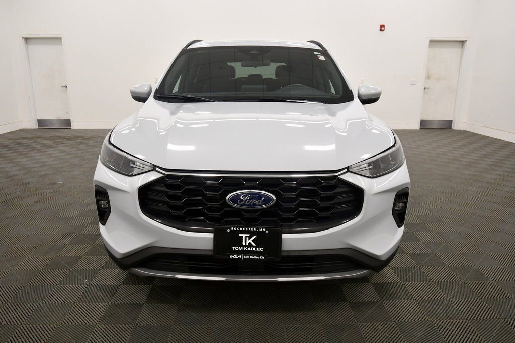 Used 2025 Ford Escape ST-Line Select image 11