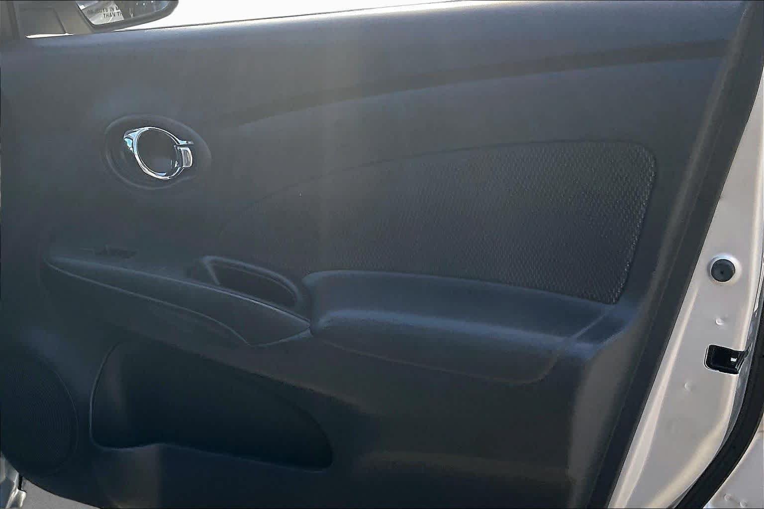 Used 2012 Nissan Versa FWD image 18