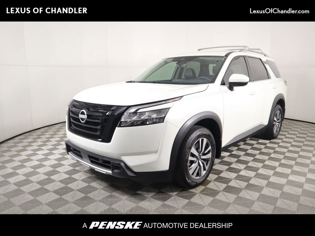 Used 2024 Nissan Pathfinder SL w/ Black Appearance Package