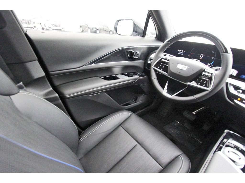 New 2026 Cadillac Lyriq Sport image 8