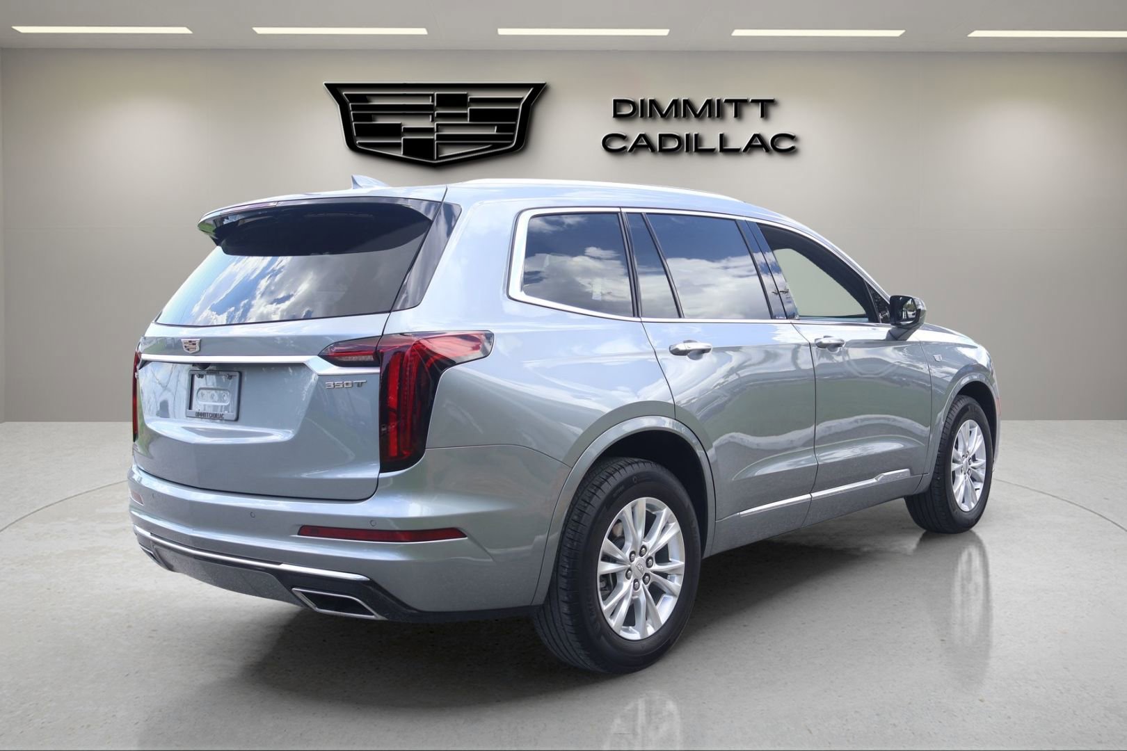 Certified 2023 Cadillac XT6 Luxury FWD image 5