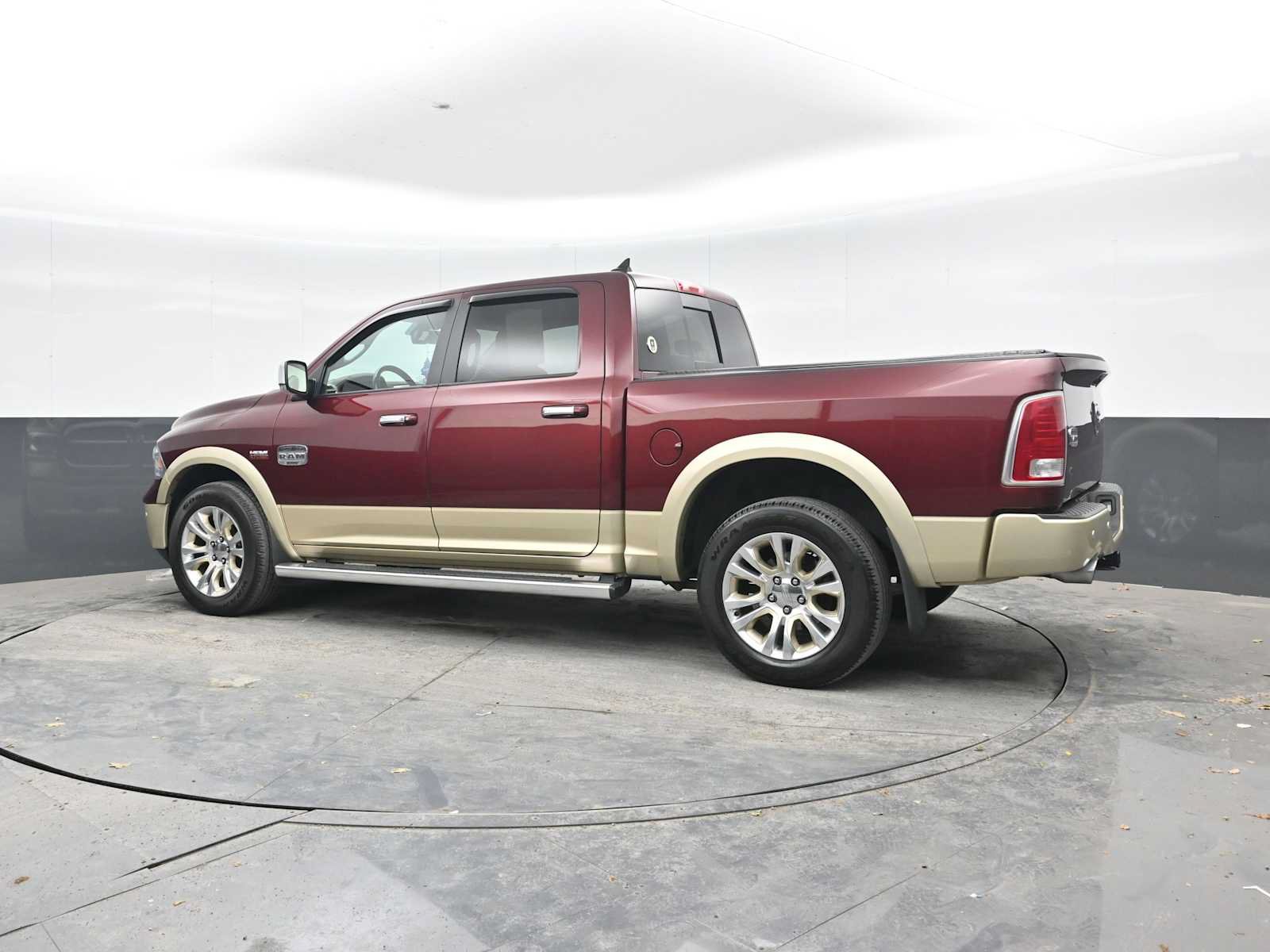 Used 2016 RAM 1500 Laramie Longhorn w/ Convenience Group AWD/4WD image 3