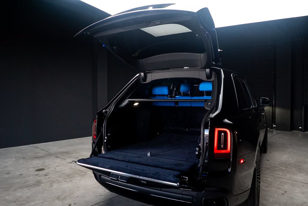 Used 2022 Rolls-Royce Cullinan w/ Cullinan Package AWD/4WD image 53