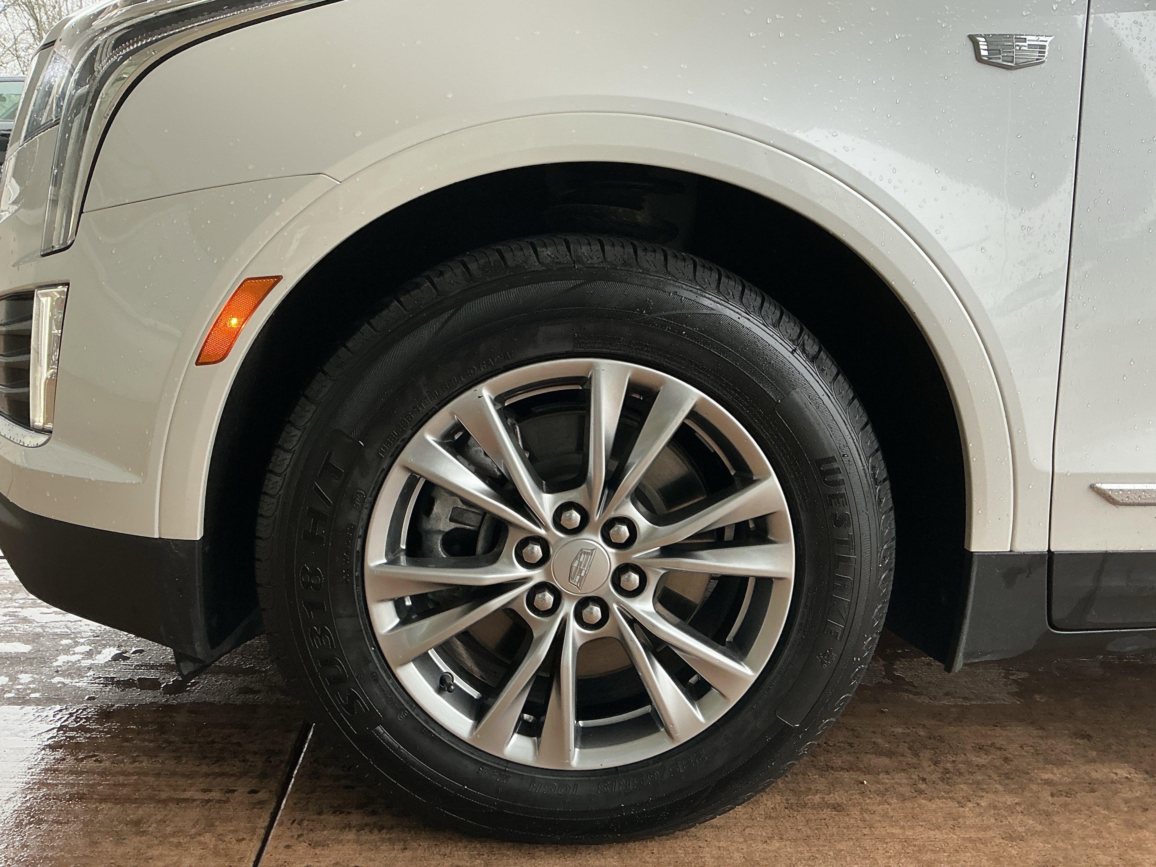 Used 2023 Cadillac XT5 Premium Luxury image 25