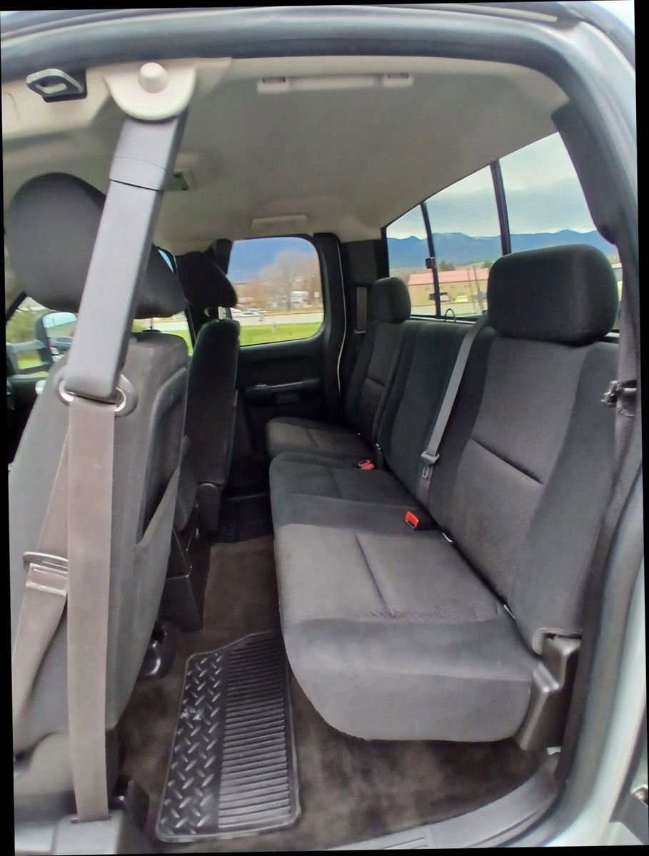 Used 2013 GMC Sierra 2500 SLE w/ SLE Preferred Package image 9