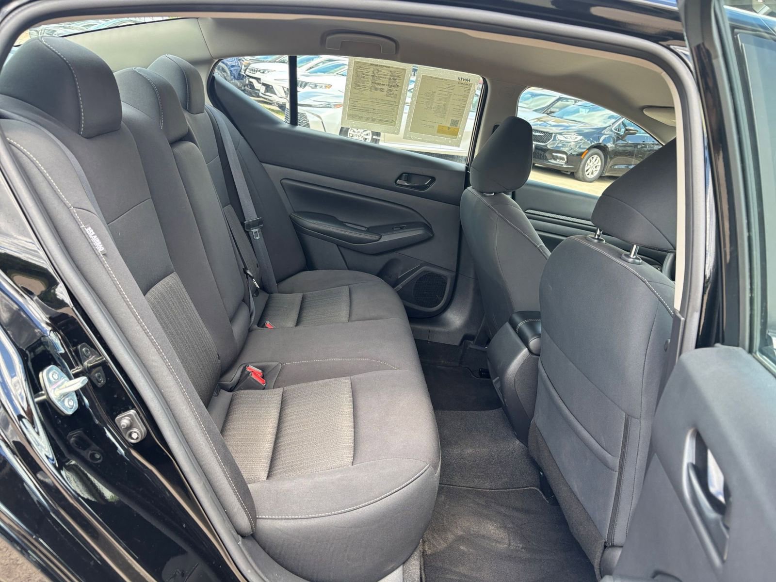 Used 2025 Nissan Altima 2.5 SV image 27