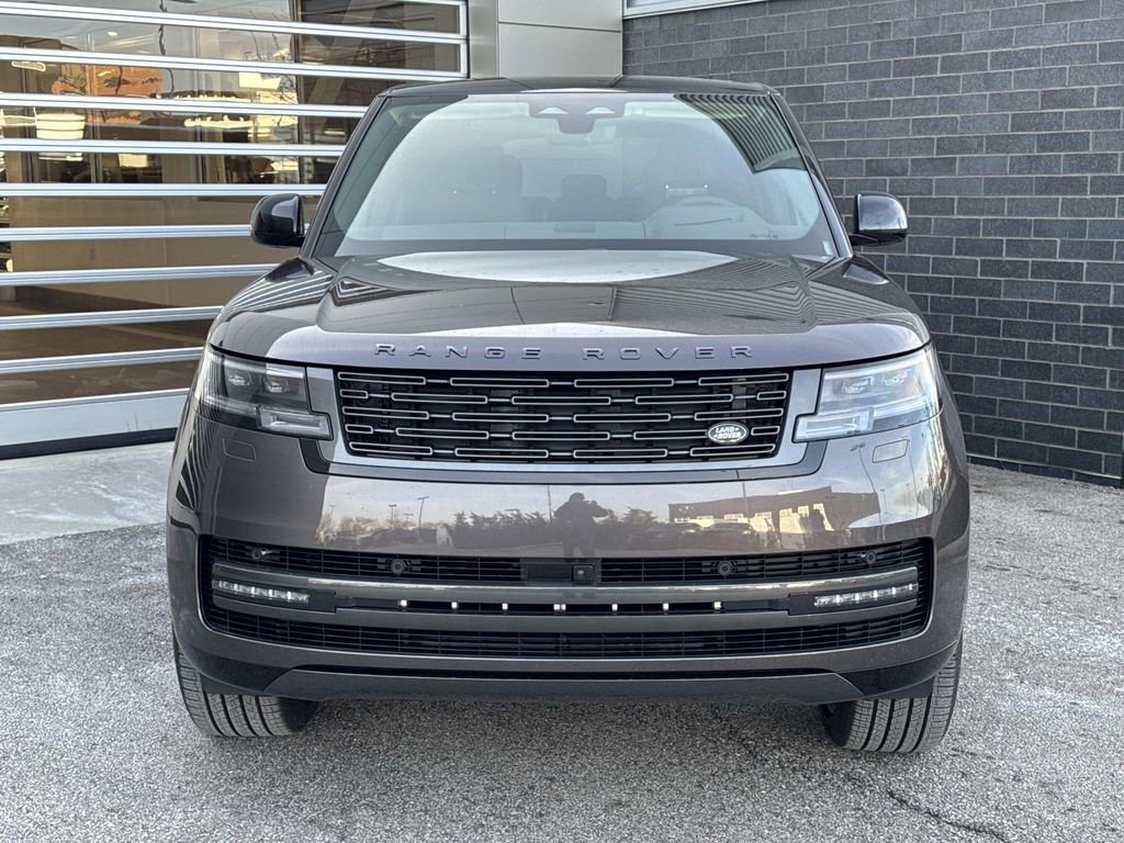 New 2026 Land Rover Range Rover Long Wheelbase SE image 2