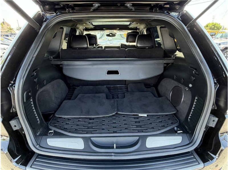 Used 2018 Jeep Grand Cherokee Trailhawk w/ Trailhawk Luxury Group image 24