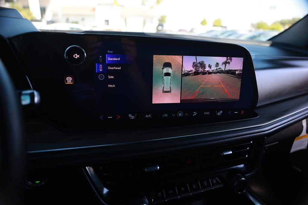 Used 2026 Chevrolet Tahoe Z71 w/ Z71 Off-Road Package image 22