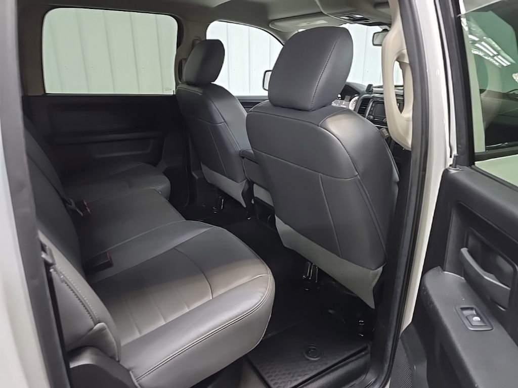 Used 2016 RAM 1500 Tradesman w/ Chrome Appearance Group AWD/4WD image 17