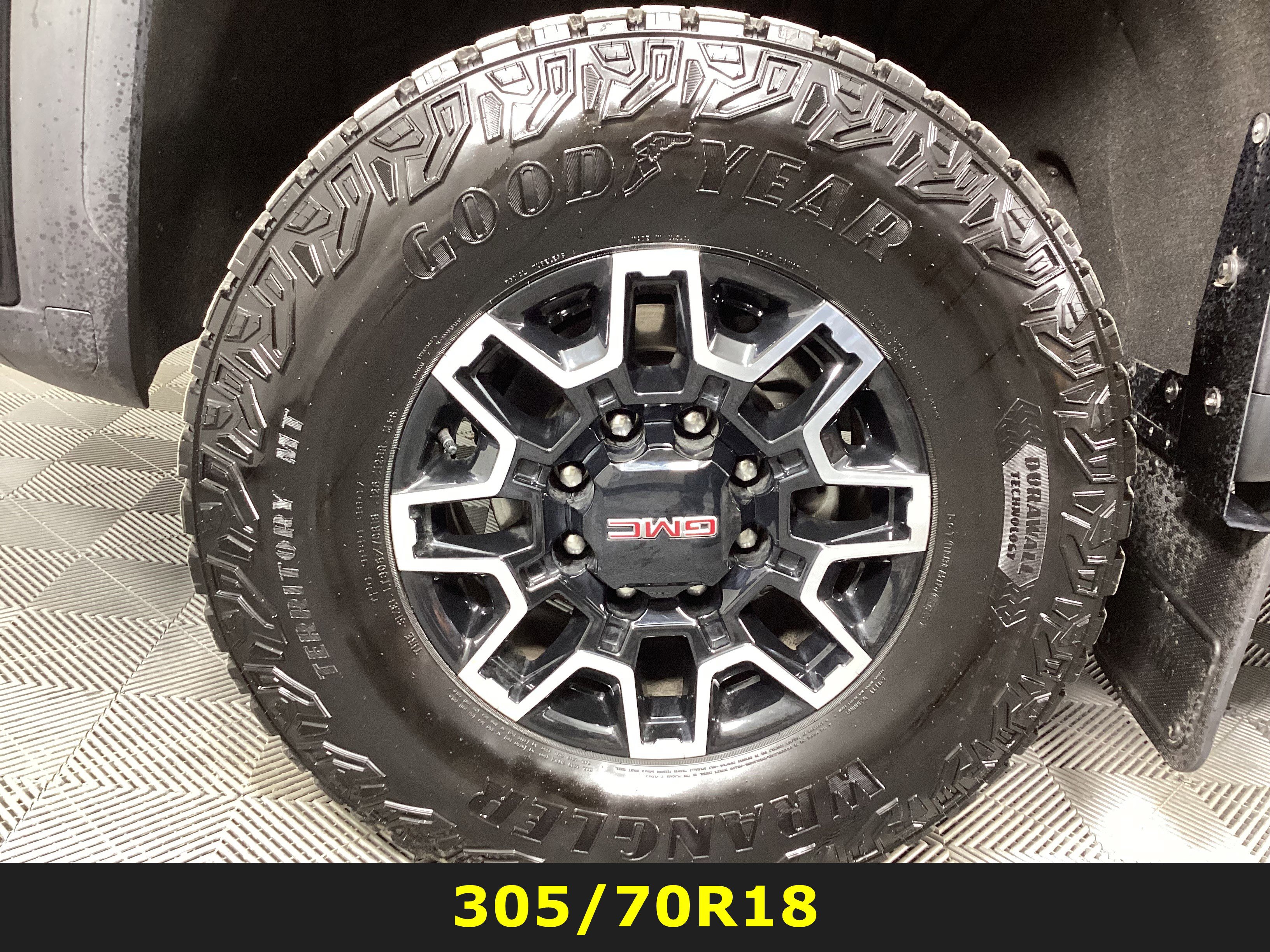 Used 2024 GMC Sierra 2500 AT4X image 10