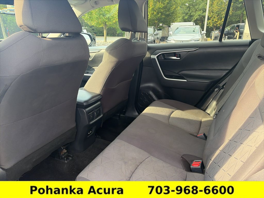 Used 2021 Toyota RAV4 XLE AWD/4WD image 21