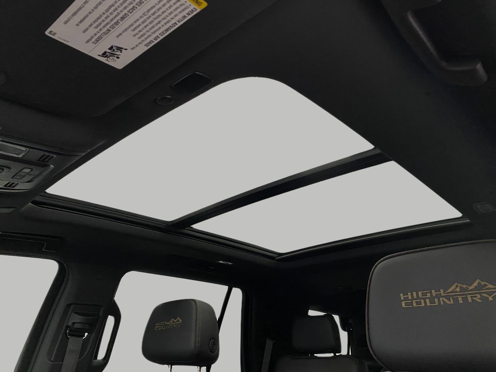 Used 2021 Chevrolet Tahoe High Country w/ Premium Package AWD/4WD image 32