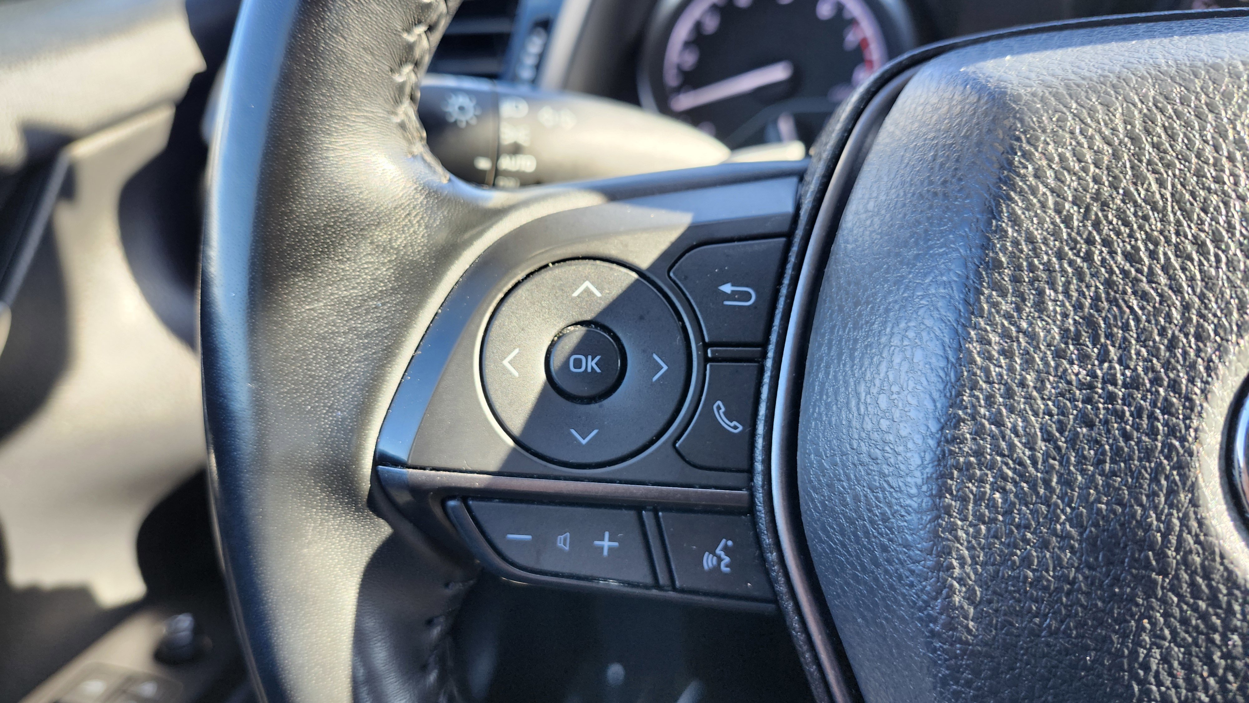 Used 2023 Toyota Camry SE image 30