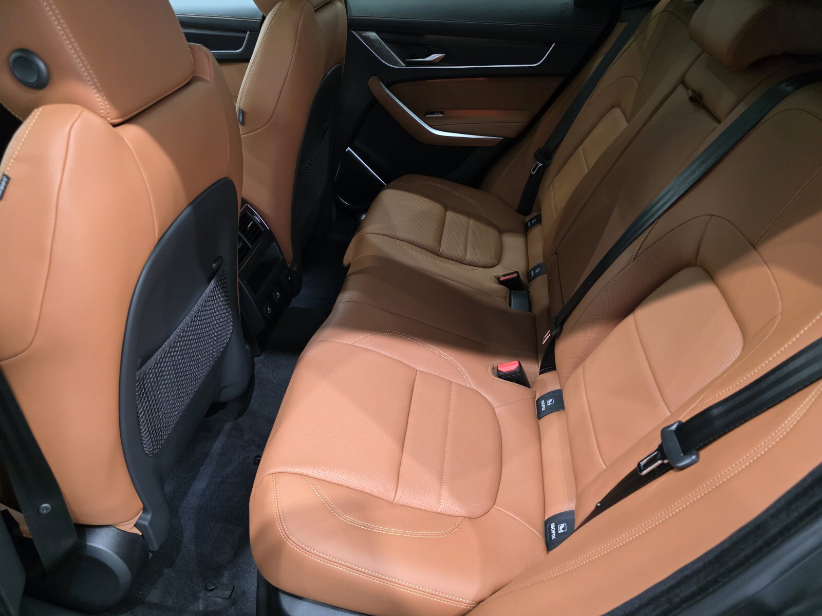 New 2026 Jaguar F-PACE R-Dynamic S image 11